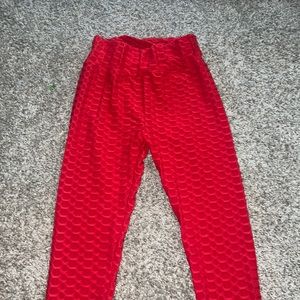red butt lift leggings